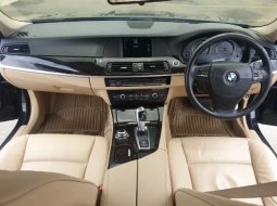 Jual Cepat Mobil BMW 5 Series 523i 2012 di DKI Jakarta 6