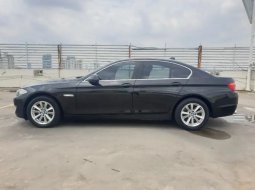 Jual Cepat Mobil BMW 5 Series 523i 2012 di DKI Jakarta 3