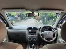Jawa Timur, Dijual mobil Daihatsu Xenia Xi Deluxe 2011 bekas  3