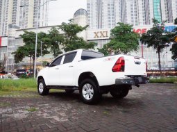 Jual mobil Toyota Hilux G Double Cabin 2015 harga murah di Jawa Timur 6