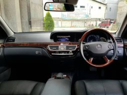 Jual mobil Mercedes-Benz S-Class S 500 L AMG 2007 bekas, DKI Jakarta 6