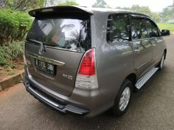 DKI Jakarta, Toyota Kijang Innova V 2011 kondisi terawat 17