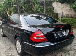 DKI Jakarta, Mercedes-Benz E-Class 260 2006 kondisi terawat 8