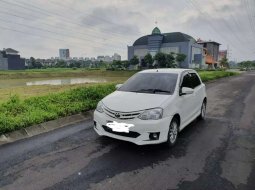 Mobil Toyota Etios Valco 2013 G dijual, Jawa Timur 3