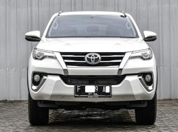 Jual cepat mobil Toyota Fortuner VRZ 2019 di DKI Jakarta 5