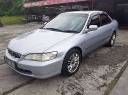 Mobil Honda Accord 2000 VTi-L terbaik di Jawa Tengah 4