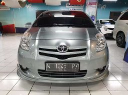 Dijual mobil bekas Toyota Yaris J, Jawa Timur  5