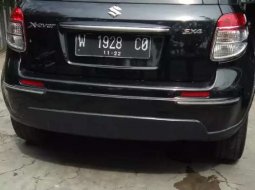 Jual mobil bekas murah Suzuki SX4 X-Over 2010 di Jawa Timur 4