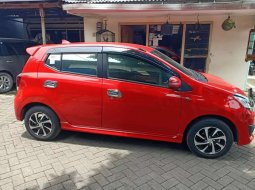 Jawa Timur, Daihatsu Ayla R 2019 kondisi terawat 7