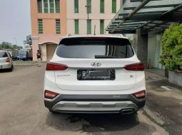 DKI Jakarta, Hyundai Santa Fe CRDi 2018 kondisi terawat 6