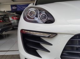 Dijual mobil Porsche Macan 2014 terbaik di Banten 9