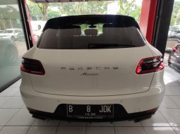 Dijual mobil Porsche Macan 2014 terbaik di Banten 6