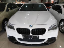Jual Cepat Mobil BMW 5 Series 520i 2012 di Jawa Tengah 7