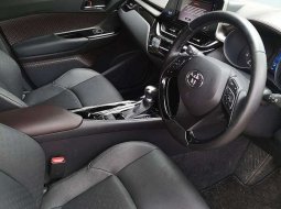 Mobil Toyota C-HR 2018 dijual, Jawa Timur 4