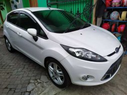 Ford Fiesta 2013 Jawa Tengah dijual dengan harga termurah 5