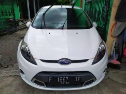Ford Fiesta 2013 Jawa Tengah dijual dengan harga termurah 3