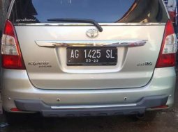 Mobil Toyota Kijang Innova 2011 V terbaik di Jawa Timur 3