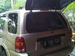 Jual cepat Ford Escape XLT 2004 di DKI Jakarta 3