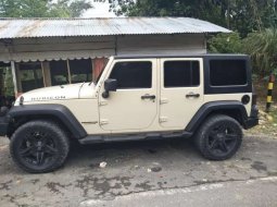 Dijual mobil bekas Jeep Wrangler Rubicon, Sumatra Utara  2
