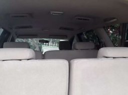 Jawa Timur, Toyota Kijang Innova 2.0 G 2010 kondisi terawat 2