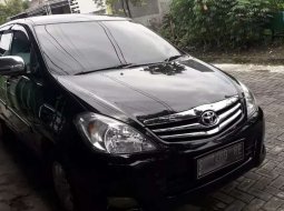 Jawa Timur, Toyota Kijang Innova 2.0 G 2010 kondisi terawat 1