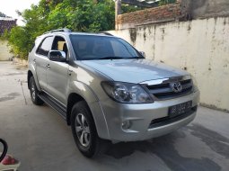 DIY Yogyakarta, Dijual mobil Toyota Fortuner G 2.5 Manual Diesel 2008 5
