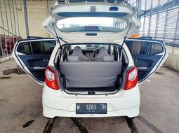 Dijual mobil bekas Toyota Agya TRD Sportivo, Jawa Timur  14