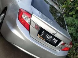 Mobil Honda Civic 2012 1.8 terbaik di Banten 6