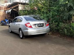 Mobil Honda Civic 2012 1.8 terbaik di Banten 5