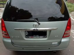 Jawa Barat, Toyota Kijang Innova V 2006 kondisi terawat 5