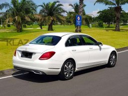 Jual mobil bekas murah Mercedes-Benz C-Class C200 2015 di Jawa Timur 5