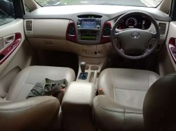 Jawa Barat, Toyota Kijang Innova V 2006 kondisi terawat 2