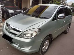 Jawa Barat, Toyota Kijang Innova V 2006 kondisi terawat 1