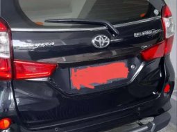Jawa Timur, Toyota Avanza Veloz 2017 kondisi terawat 5