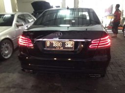 Jual mobil bekas murah Mercedes-Benz E-Class E 200 2010 di Jawa Barat 5