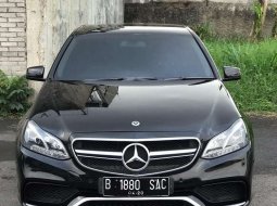 Jual mobil bekas murah Mercedes-Benz E-Class E 200 2010 di Jawa Barat 1