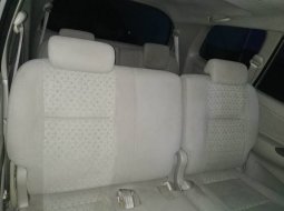 Jual Mobil Bekas Toyota Kijang Innova 2.0 G 2011 di DIY Yogyakarta 4