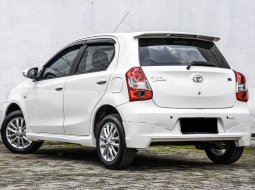 Dijual cepat Toyota Etios Valco G 2015 di Depok  4