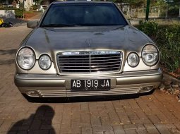 Jual Mercedes-Benz E-Class E 320 1997 harga murah di Jawa Tengah 16