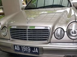 Jual Mercedes-Benz E-Class E 320 1997 harga murah di Jawa Tengah 15