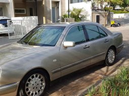 Jual Mercedes-Benz E-Class E 320 1997 harga murah di Jawa Tengah 12