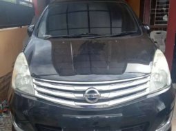 Mobil Nissan Grand Livina 2011 Highway Star dijual, Jawa Timur 3