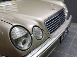 Jual Mercedes-Benz E-Class E 320 1997 harga murah di Jawa Tengah 8