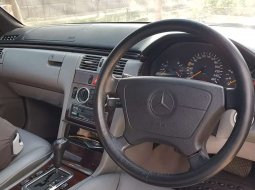 Jual Mercedes-Benz E-Class E 320 1997 harga murah di Jawa Tengah 1