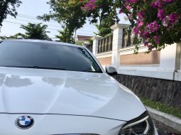Jawa Timur, Dijual mobil BMW 5 Series 528i 2015 bekas  6