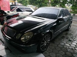 Jual Mobil Bekas Mercedes-Benz E-Class E 240 2003 di DIY Yogyakarta 6