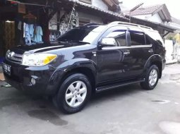 Jual cepat Toyota Fortuner G 2010 di Banten 8