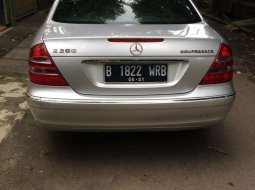 Dijual mobil bekas Mercedes-Benz E-Class E 200 K, Banten  8