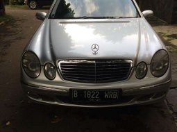 Dijual mobil bekas Mercedes-Benz E-Class E 200 K, Banten  7