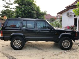 Jual mobil bekas murah Jeep Cherokee Limited 1994 di Riau 11